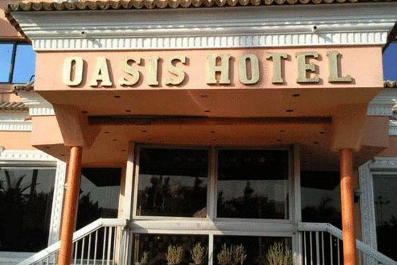 Oasis Hotel Heliopolis Kairo Bagian luar foto