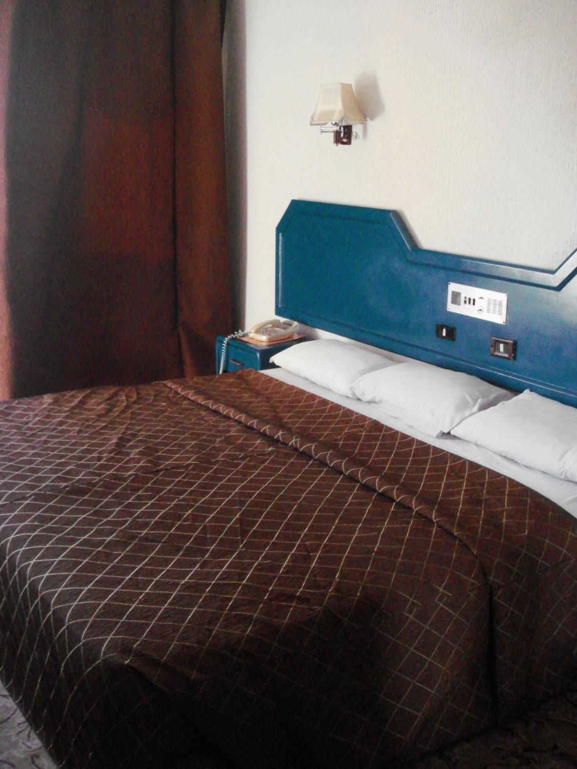 Oasis Hotel Heliopolis Kairo Bagian luar foto