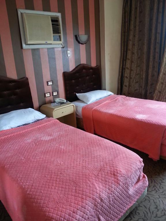 Oasis Hotel Heliopolis Kairo Bagian luar foto